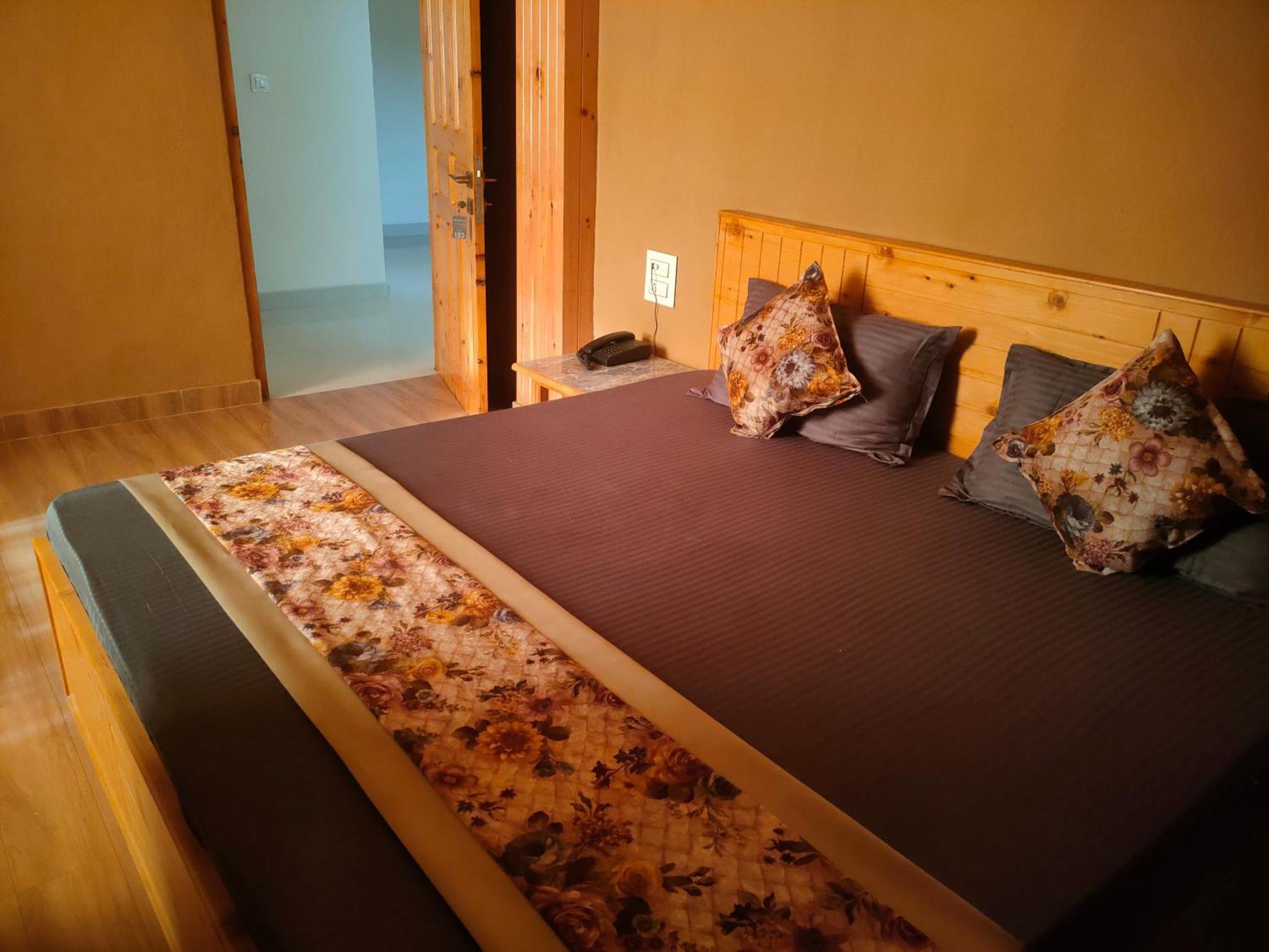 Hotel Cozy Haven Mandi Rum bild